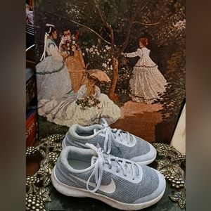 👟👟🧦Nike flex Blue & White sneakers👕👖Size 4Y, Nice Buy Nice Colors.❤️👋🛍